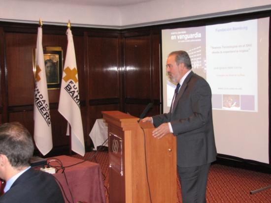 El consejero inicia su presentación