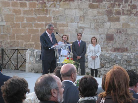 El Consejero de Sanidad F.J. Álvarez Guisasola