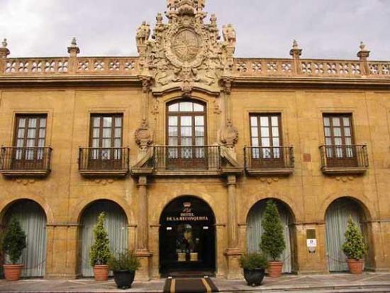 Hotel Reconquista