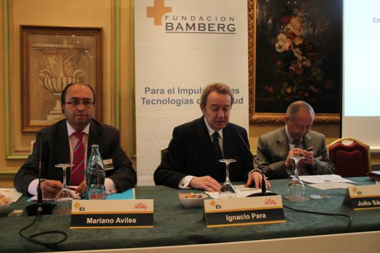 Mesa de presentación de las líneas maestras del modelo sanitario del futuro.