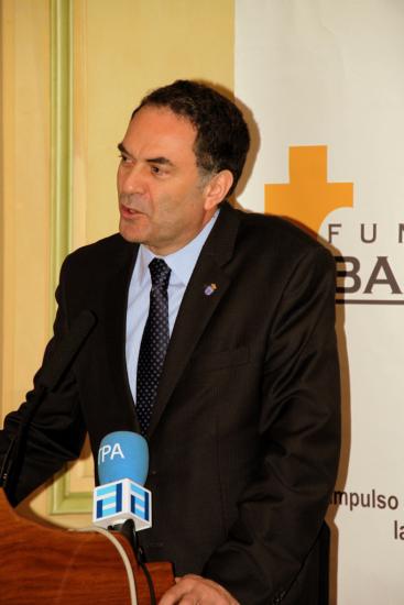 José Ramón Quirós pronuncia su conferencia