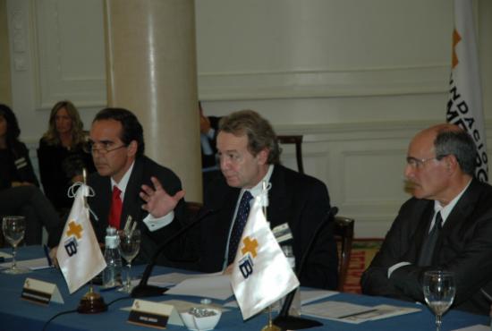 Ignacio Para, introduce el debate