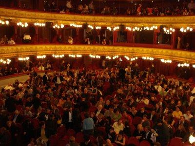 El aforo estuvo completo hasta arriba del todo