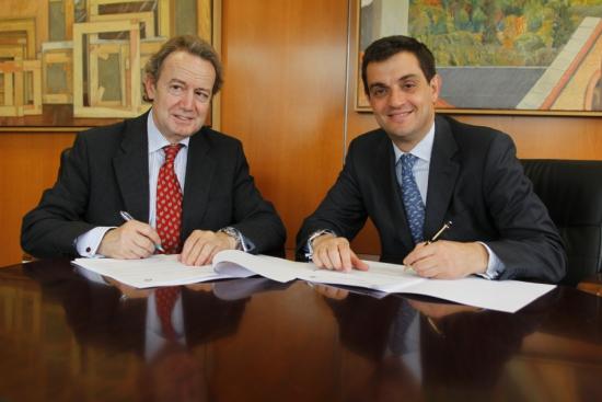 Ignacio Para y José Manuel Díez firman el convenio