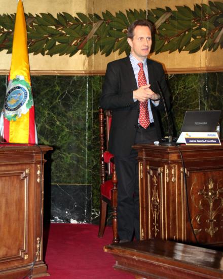 El Director de Oncología de la FJD Jesús García Foncillas