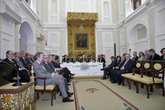 Foto general mesa premios AEDF