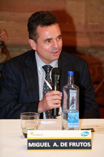 Miguel de Frutos. PFIZER